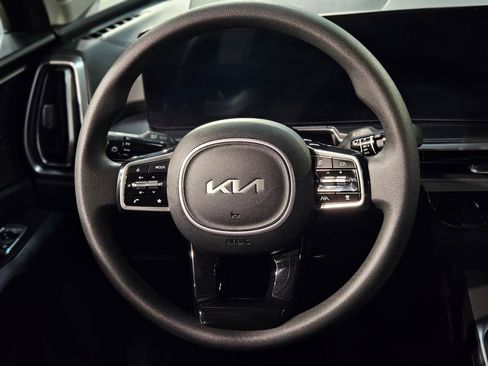 Used 2024 Kia Sorento LX image 25