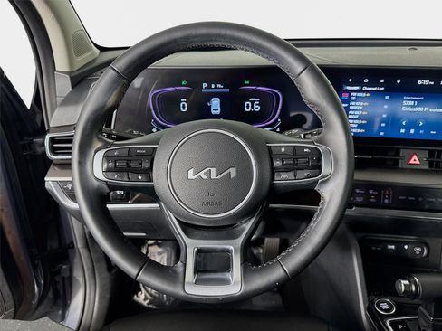 Used 2024 Kia Sportage EX FWD image 12