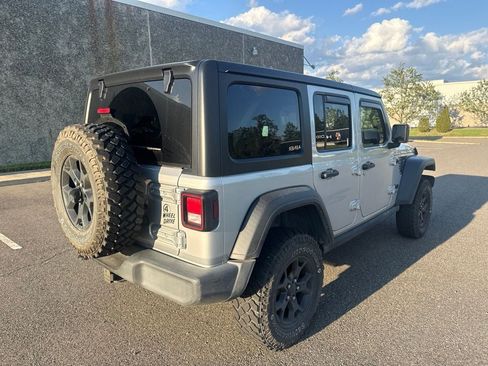 Used 2022 Jeep Wrangler Unlimited Sport AWD/4WD image 7