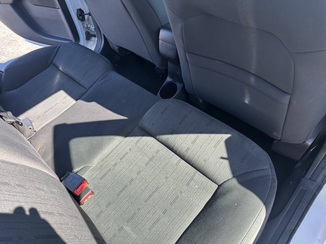 Used 2010 Ford Focus SE FWD image 24