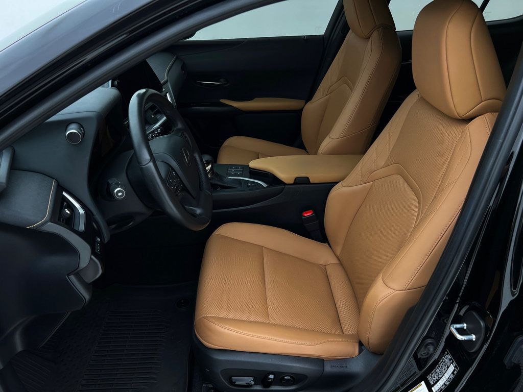 Used 2023 Lexus UX 250h AWD w/ Premium Package image 11