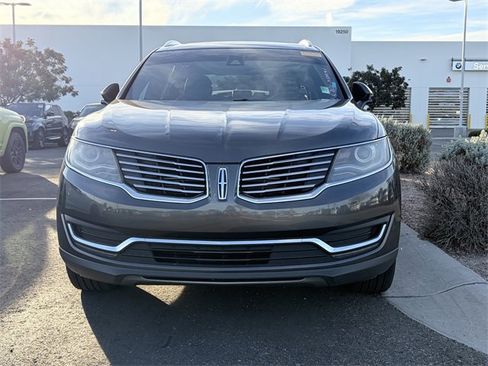 Used 2017 Lincoln MKX Reserve w/ Driver Assistance Package image 2
