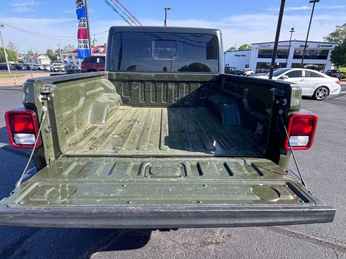 Used 2023 Jeep Gladiator Sport w/ Trailer Tow Package AWD/4WD image 10