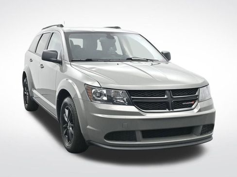 Used 2020 Dodge Journey SE w/ SE Popular Equipment Group image 3