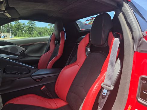 Used 2022 Chevrolet Corvette Stingray Premium Conv w/ Z51 Performance Package RWD image 13