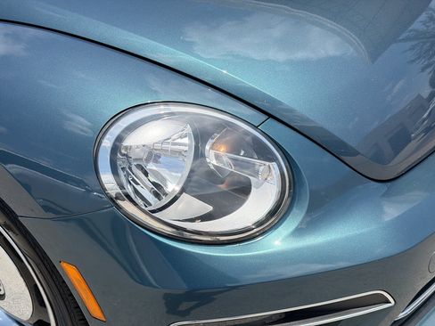 Used 2018 Volkswagen Beetle 2.0T Coast FWD image 31