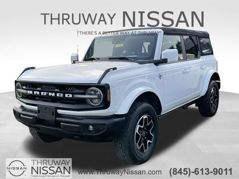 Used 2022 Ford Bronco Outer Banks AWD/4WD image 1