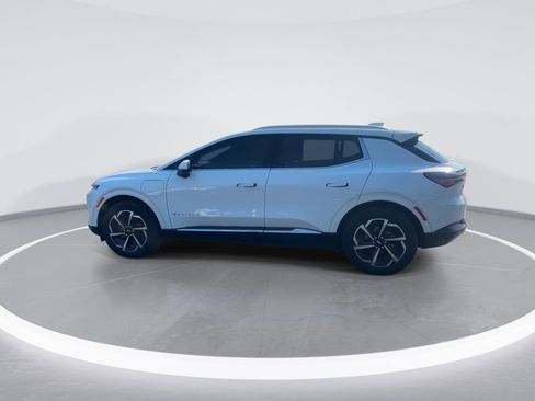 Certified 2025 Chevrolet Equinox EV LT w/ Convenience Package image 6