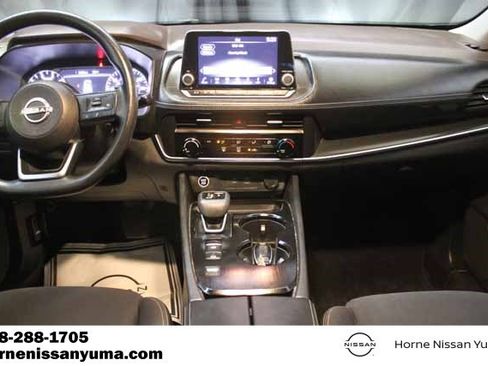 Used 2023 Nissan Rogue S image 12