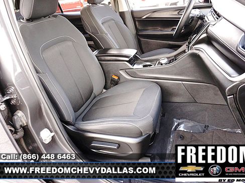 Used 2023 Jeep Grand Cherokee L Laredo image 12