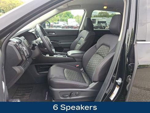 Used 2022 Nissan Pathfinder SV AWD/4WD image 2