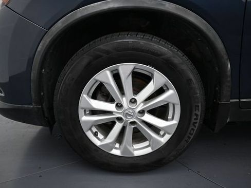 Used 2016 Nissan Rogue SV AWD/4WD image 9