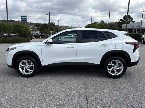 New 2026 Chevrolet Trax LS w/ LS Convenience Package image 6