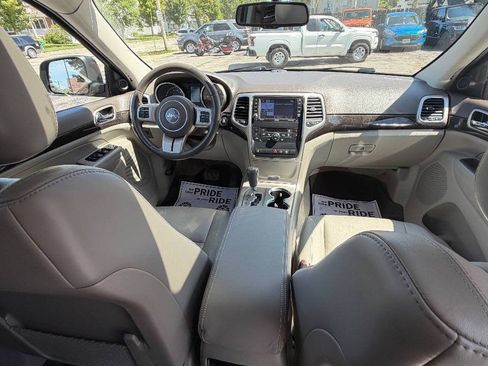 Used 2012 Jeep Grand Cherokee Laredo AWD/4WD image 35