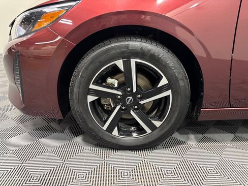 Used 2024 Nissan Sentra SV FWD image 9