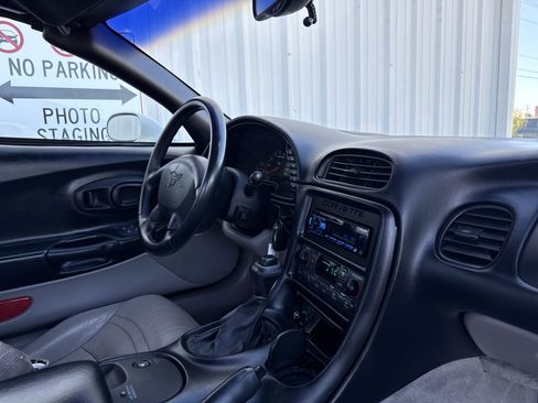 Used 2002 Chevrolet Corvette Convertible w/ Preferred Equipment Group2 image 30