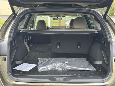 Certified 2025 Subaru Outback Premium w/ Popular Package #1A image 12