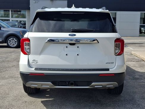 Used 2023 Ford Explorer XLT w/ Equipment Group 202A AWD/4WD image 3