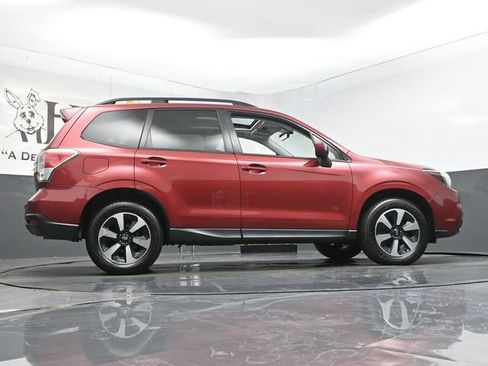 Used 2017 Subaru Forester 2.5i Premium w/ All-Weather Package AWD/4WD image 53
