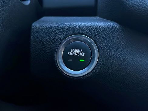 Used 2024 GMC Terrain SLE AWD/4WD image 18