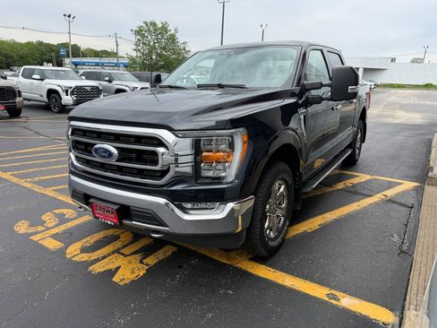 Used 2015 Ford F150 XLT w/ Equipment Group 301A Mid RWD image 9