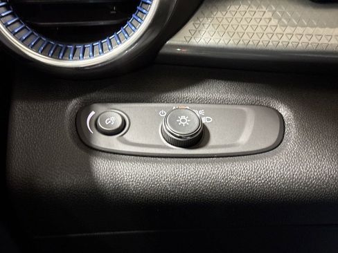 New 2026 Chevrolet Trax LT w/ LT Convenience Package image 18