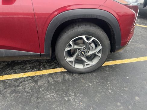 Used 2024 Chevrolet Trax LT w/ Driver Confidence Package image 2