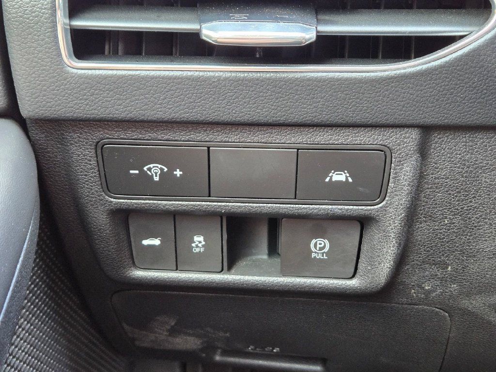 Certified 2023 Hyundai Sonata SEL w/ Preferred Accessory Package FWD image 21