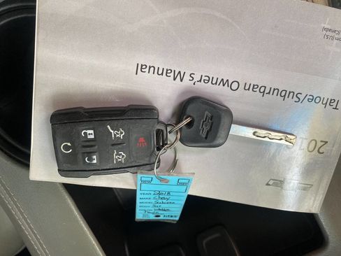 Used 2018 Chevrolet Suburban LT image 22