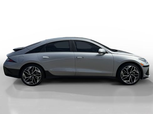 Used 2025 Hyundai Ioniq 6 SEL RWD image 6
