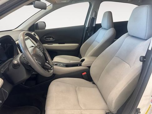 Used 2019 Honda HR-V EX image 9