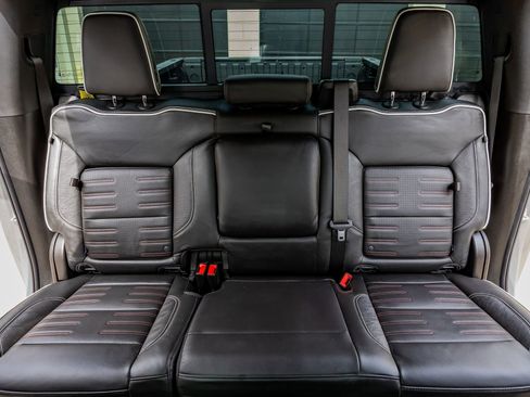 Used 2026 GMC Sierra 2500 AT4X image 35