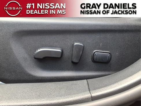 Certified 2025 Nissan Altima 2.5 SL FWD image 11