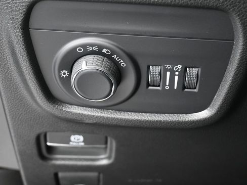 New 2025 Jeep Grand Cherokee Altitude w/ Trailer Tow Package image 35