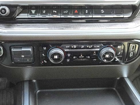 Certified 2024 Chevrolet Silverado 2500 LTZ w/ LTZ Convenience Package image 19