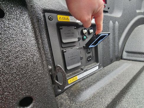 New 2025 Ford F150 Lariat w/ Equipment Group 502A High image 22