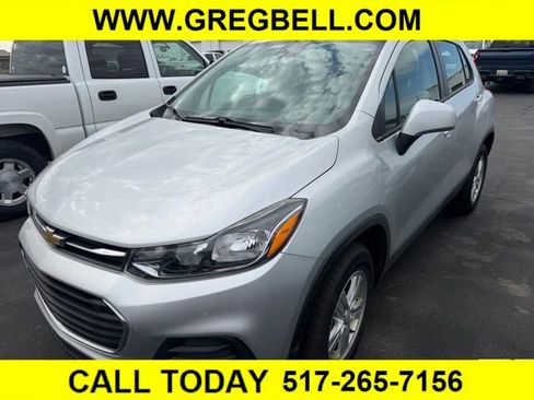 Used 2018 Chevrolet Trax LS AWD/4WD image 1