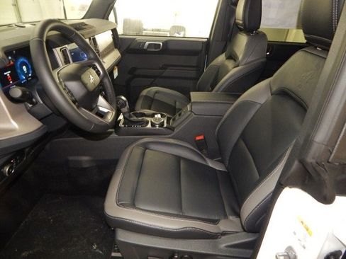 New 2025 Ford Bronco Outer Banks image 14