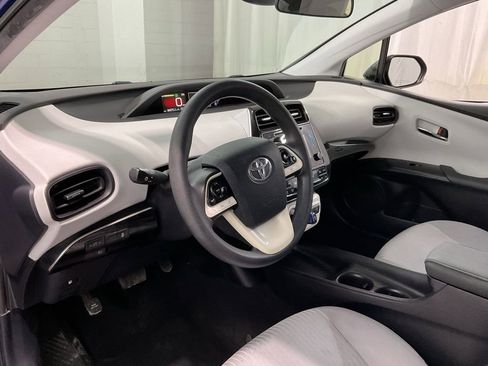 Used 2017 Toyota Prius Two image 17