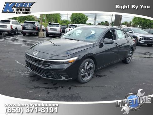 New 2026 Hyundai Elantra Limited FWD image 2