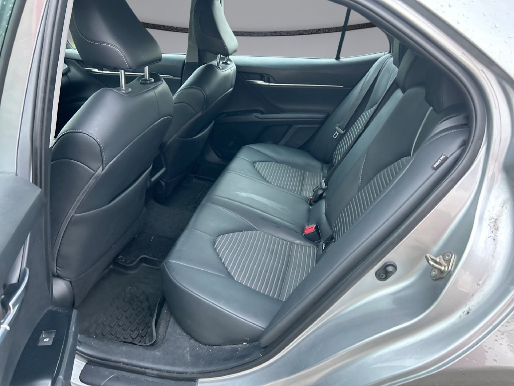 Used 2019 Toyota Camry SE FWD image 28