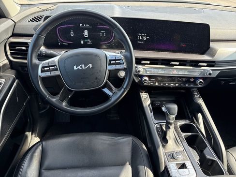 Used 2023 Kia Telluride S image 13