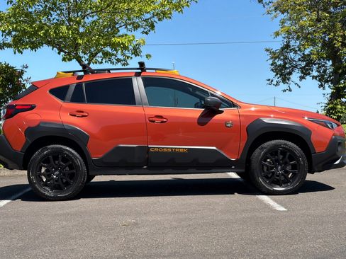 Used 2024 Subaru Crosstrek 2.5i Wilderness w/ Crosstrek Mirror Package AWD/4WD image 3
