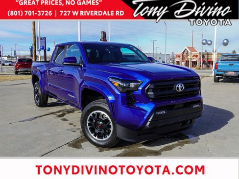 Certified 2025 Toyota Tacoma SR5 image 1