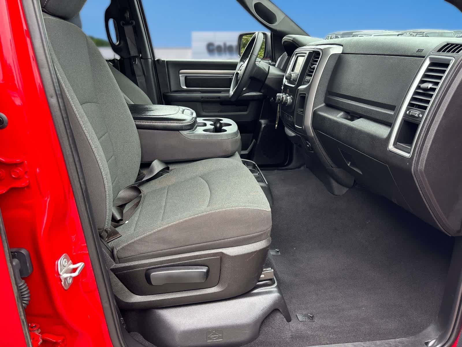 Used 2024 RAM 1500 Warlock AWD/4WD image 12