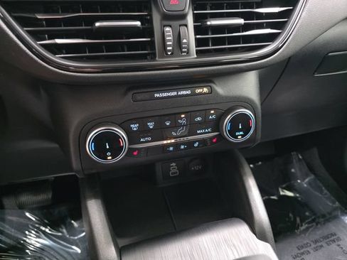 Certified 2025 Ford Escape ST-Line Select AWD/4WD image 21