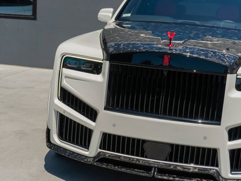 Used 2026 Rolls-Royce Cullinan AWD/4WD image 26