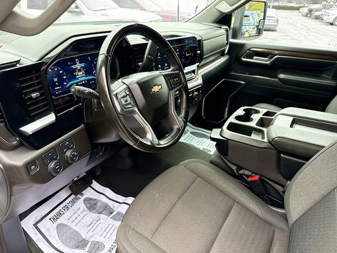 Used 2024 Chevrolet Silverado 3500 LT image 25