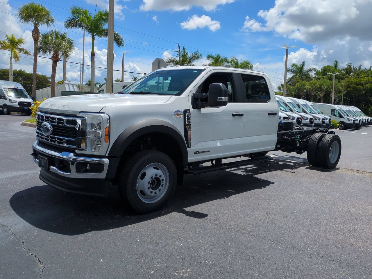 New 2026 Ford F550 4x4 Crew Cab image 8