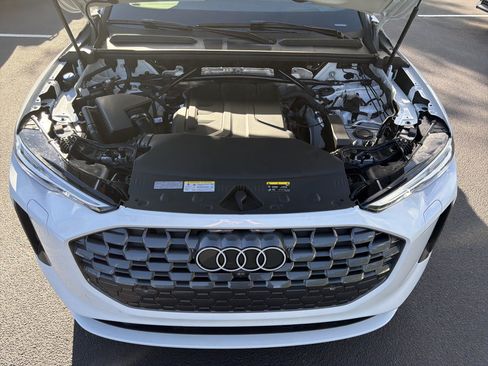 Used 2025 Audi Q5 Prestige AWD/4WD image 36